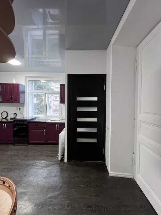 Продам 2к квартиру в 2х- поверховому будинку, ЦЕНТР (90268)