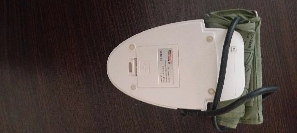 тонометр автоматический єлектронньій рабочий продам недорого ,