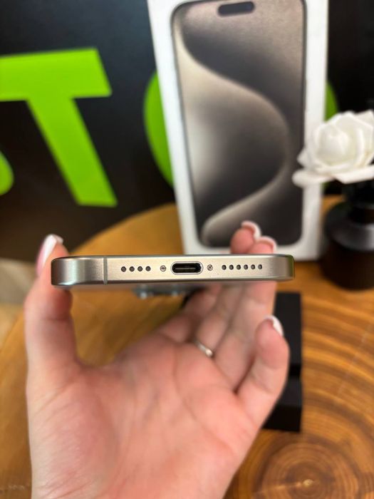 iPhone 15 Pro Max 256 Gb Titanium 87% акб