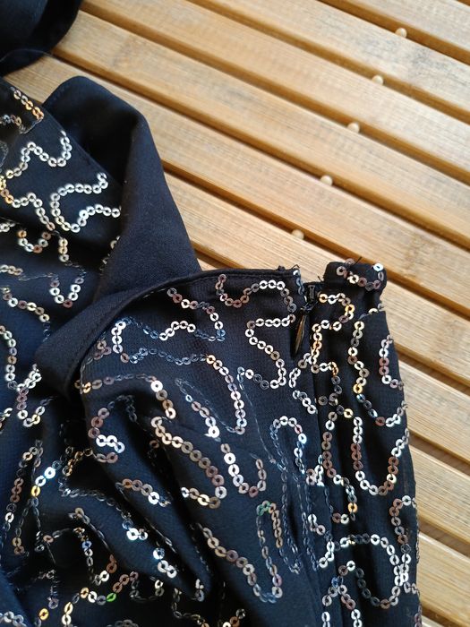 Cekinowa sylwestrowa sukienka