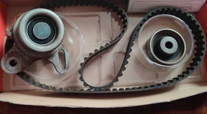 Хюндай акцент. Ремни, лампы, ролики. Цена за все