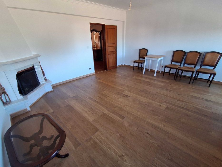 vende-se Excelente Apartamento T2 (95 m²) em Monte Abraão – Ideal para Habitação Própria ou Investimento