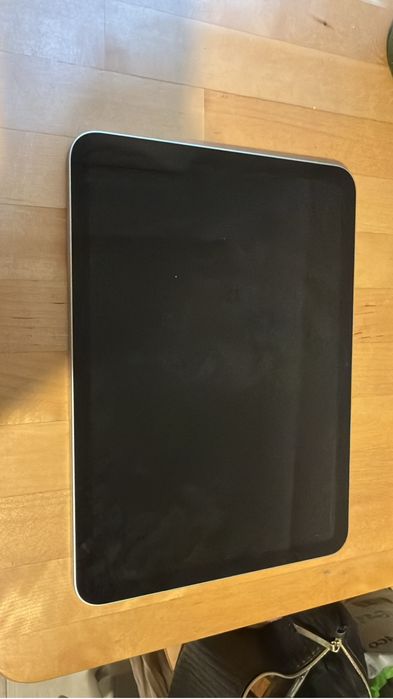 iPad 10.ª Geração 64GB Wi-Fi + Cellular (Dados Móveis)