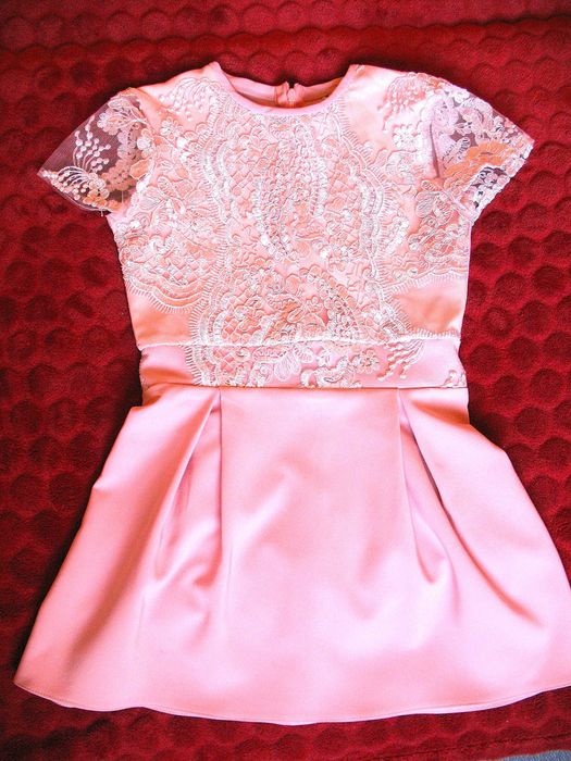 Sukieneczka - dziewczęca rozmiar 104 cm 4 lata