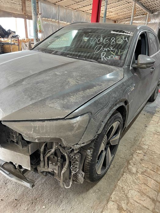 Розборка e-tron audi q8 etron ауді ку8 фари стопи двері крило капот