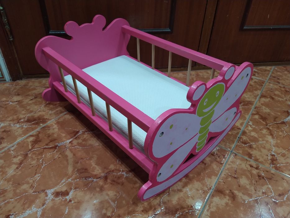 Cama berço para bonecas colchão brinquedos crianças menina casa quarto apartamento vivenda gabinete escritório carro cozinha.