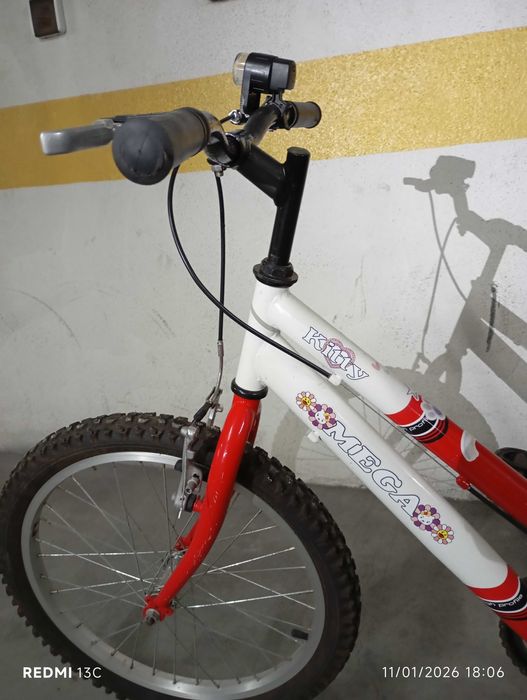 Bicicleta mais Capacete criança bicicleta