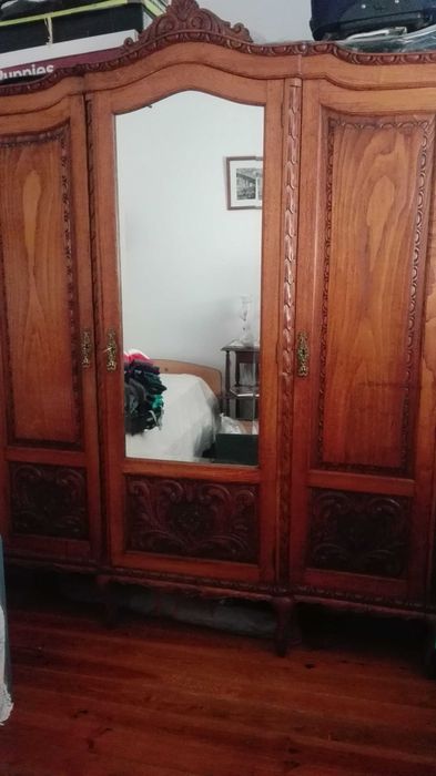 Bengaleiro  e mobília quarto antigos