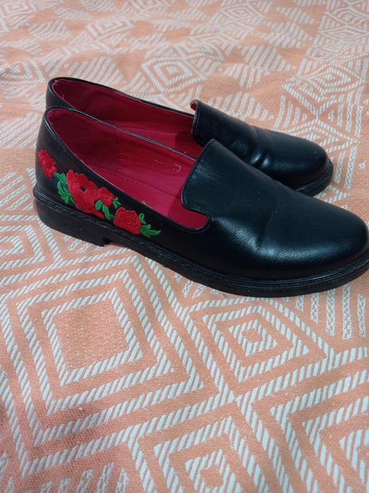 Продам симпатичні балетки.