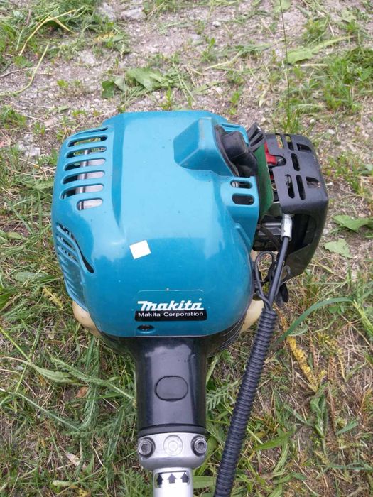 Макита EM2500U и Макита RBC2500. Цена- 6000гр. за 1шт.