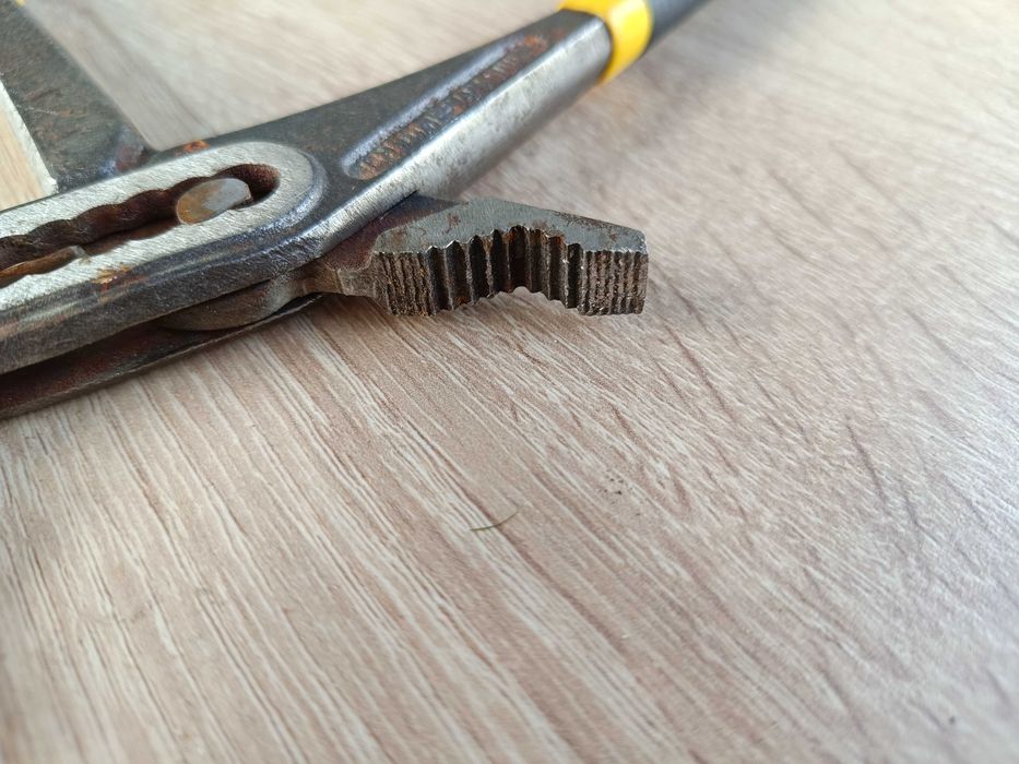 Szczypce nastawne Probuilder DIN 8976