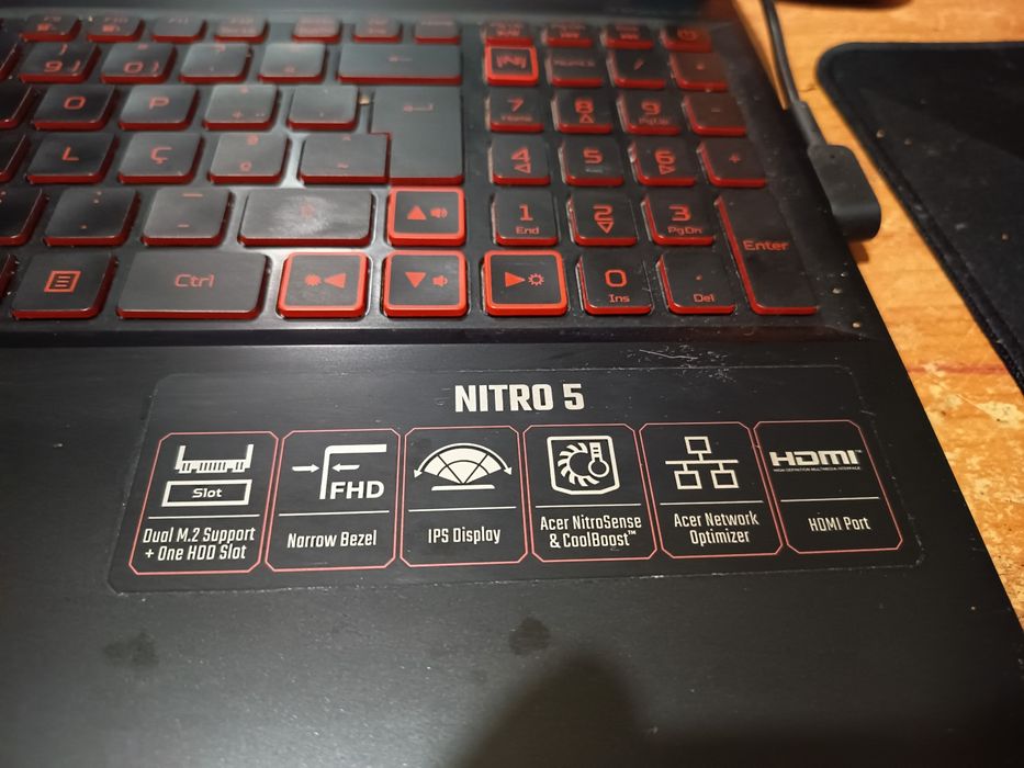 Acer nitro 5 i5 9G GEFORCE GTX 1050