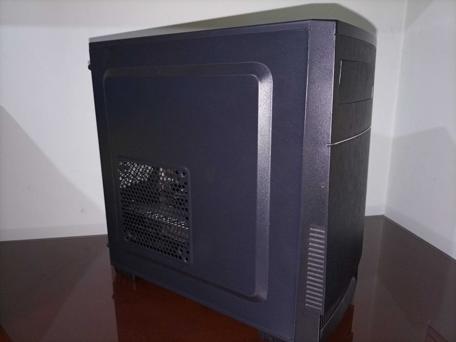Computador Desktop AMD Ryzen 5 PRO / 16GB RAM / Gráfica Sapphire Nitro+ Radeon RX 580 4GB / Win 11 Pro