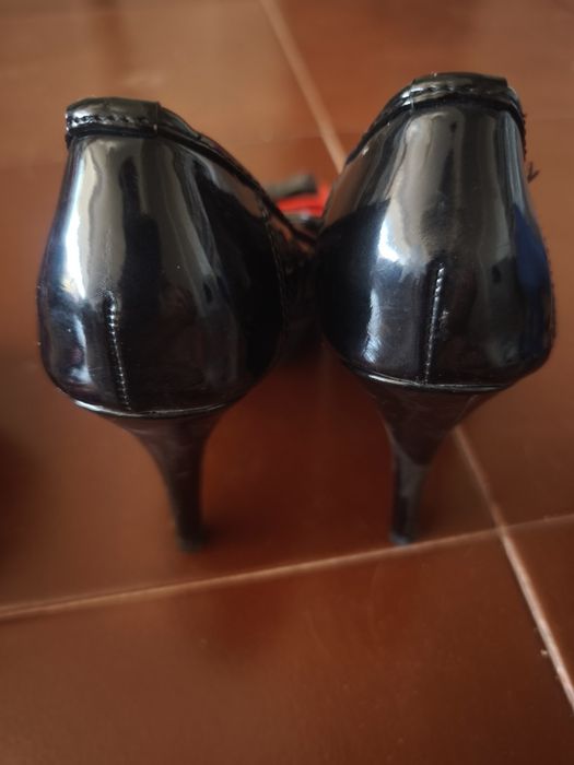 Sapatos Nº36(altos) Novos e semi usados