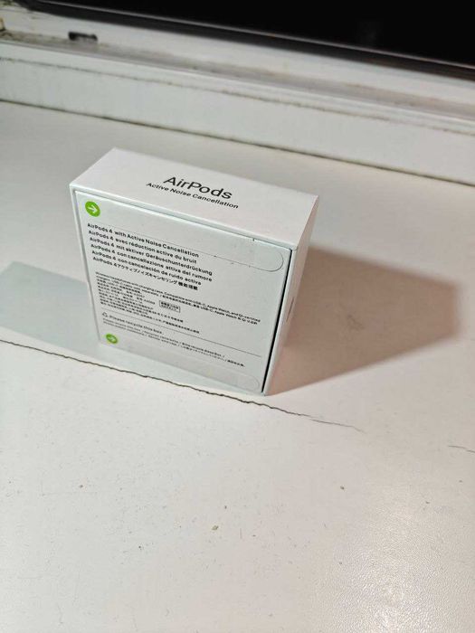 Навушники AirPods 4 ANC