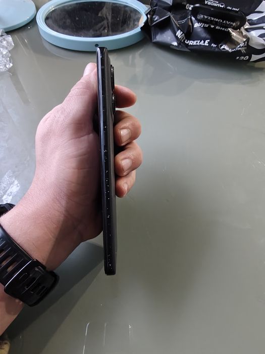 Продам телефон motorola edge 40