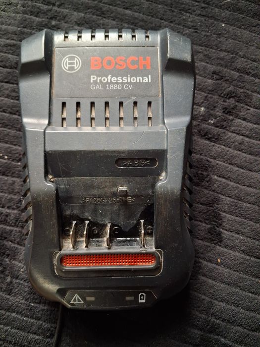 Ładowarka do akumulatorów Bosch Professional