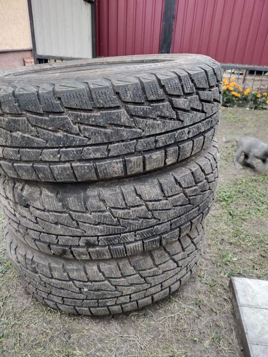 Продам автошини R16