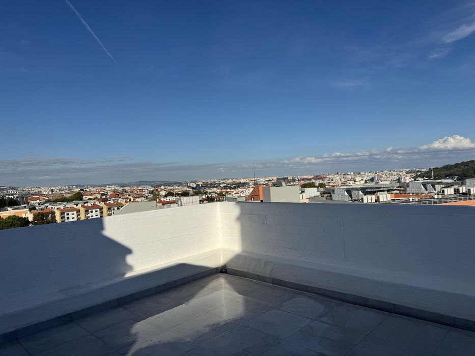 Quarto em Alfragide ultimo piso