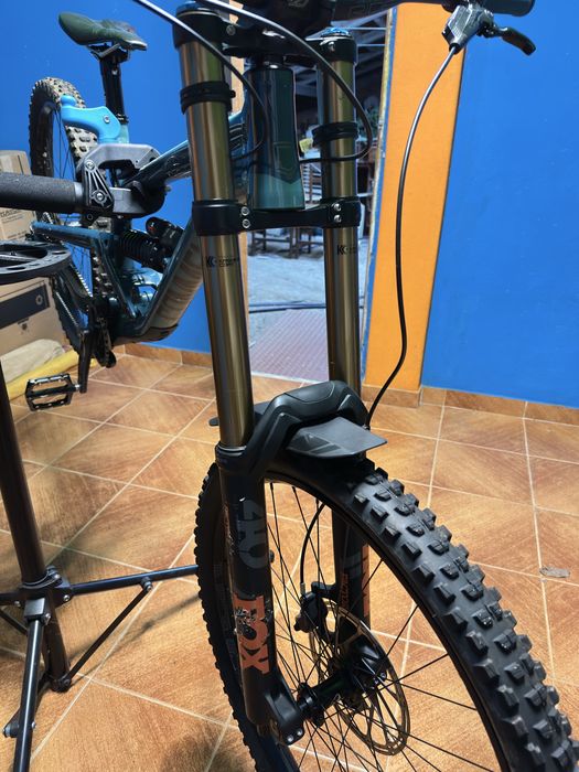 Bike Downhill Commencal Furious