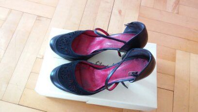 Skórzane Czółenka 38 LaStrada