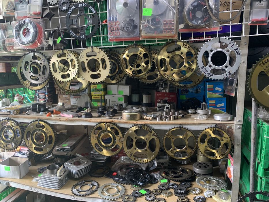 Мотоциклетний Ланцюг/Цепь/Зірка/Зірки   420/428/520/525/530.