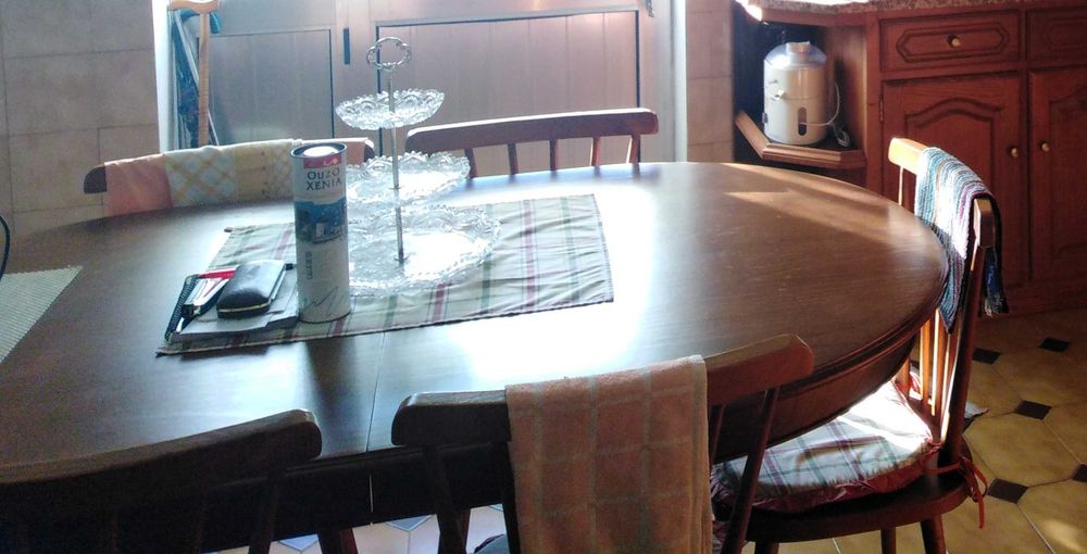 Mesa de cozinha extensível de madeira maciça