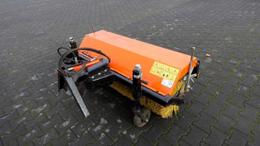 Zamiatarka KUBOTA KOVA LH1210 - Baras