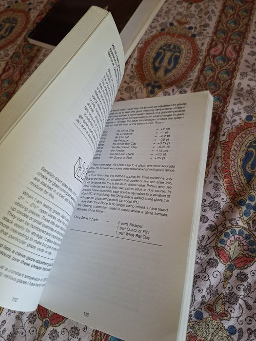 Olaria Livro sobre potes de cerâmica.  Em inglês