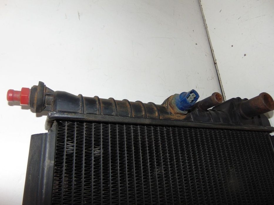 Volvo 460/480 radiador de água " usado em bom estado