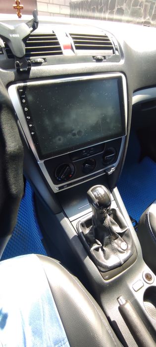 Автомобіль в гарному стані.