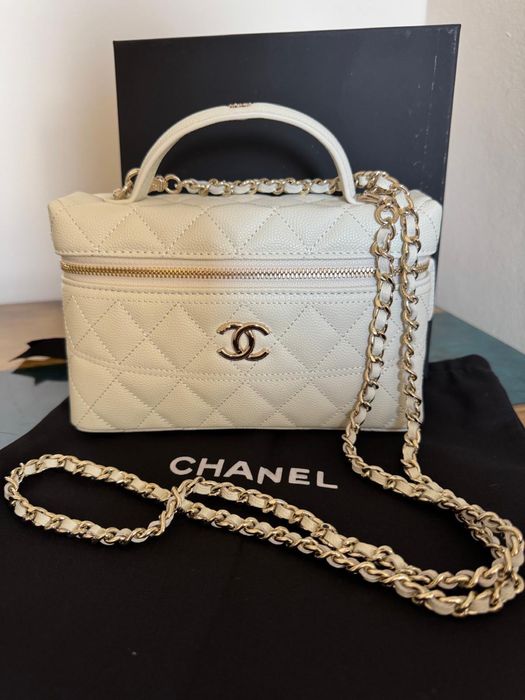 Kuferek z pikowanej skóry Chanel
