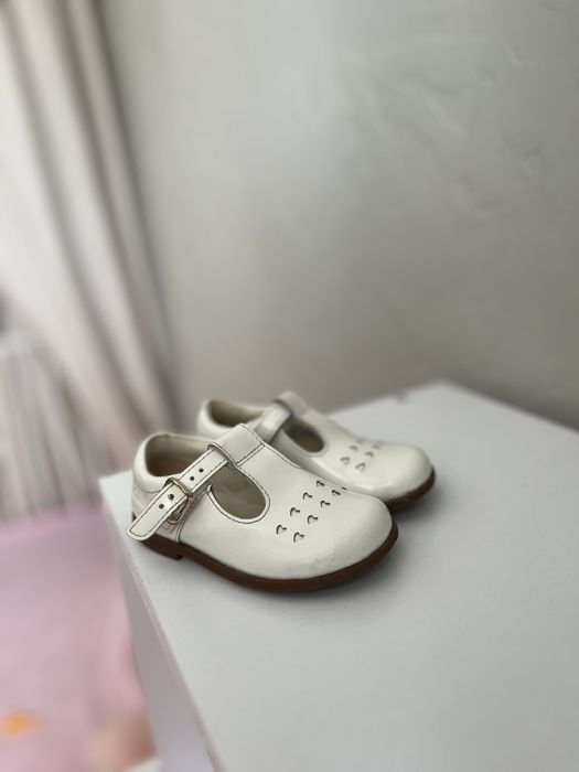 Туфельки Clarks білі