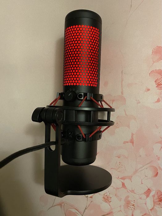 Геймерский микрофон HyperX QuadCast