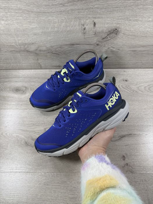 Hoka Challenger жіночі кросівки 38 розмір
