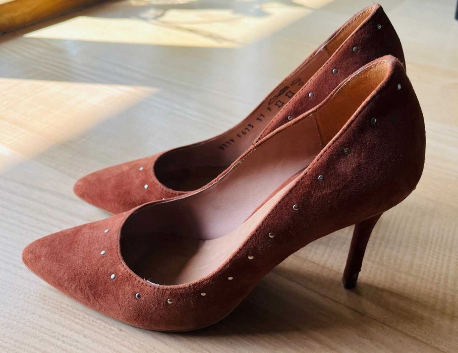 Czółenka Ryłko - rozmiar 37, koniak