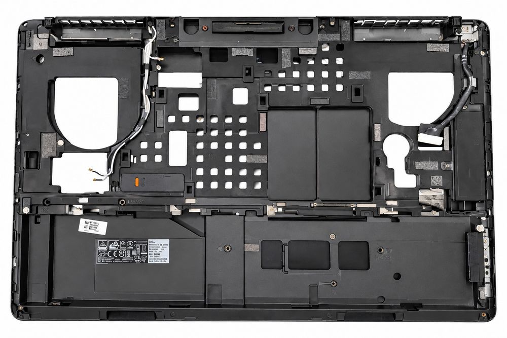 Основна частина корпуса Dell Precision 7510 / 7520