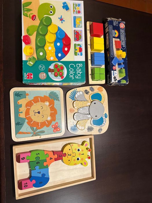 Brinquedos variados para crianças