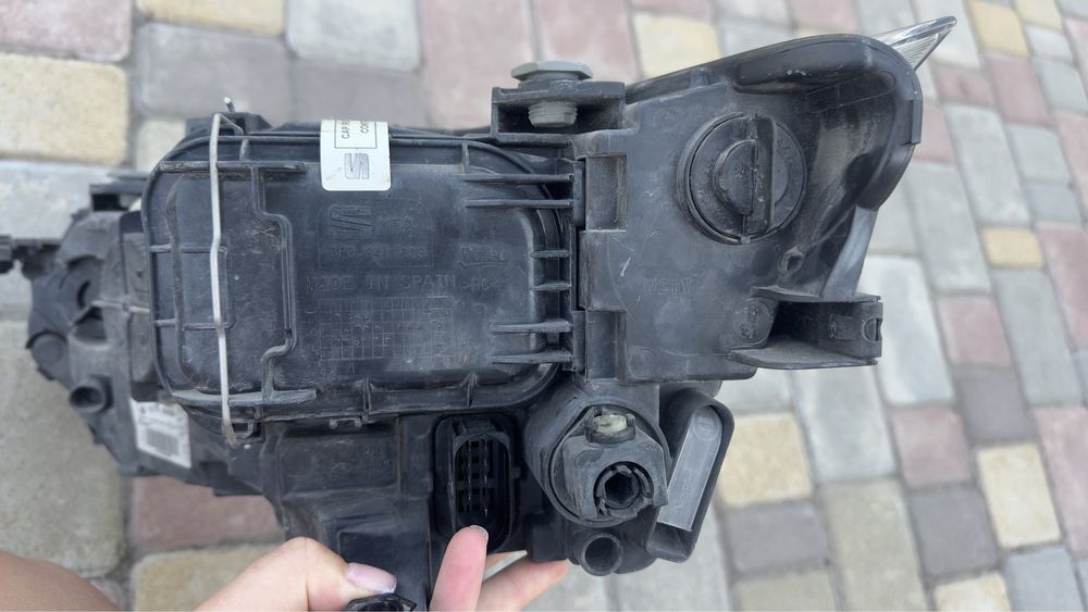 Фара передня права галоген SEAT IBIZA