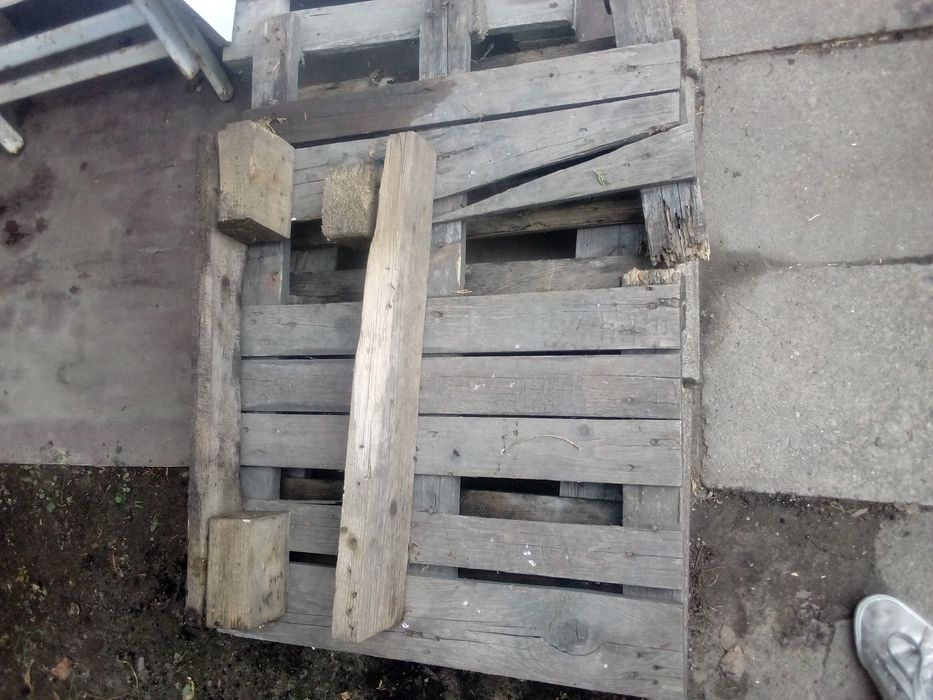 Wydam ławkę z palety i dwie palety odbiór osobisty