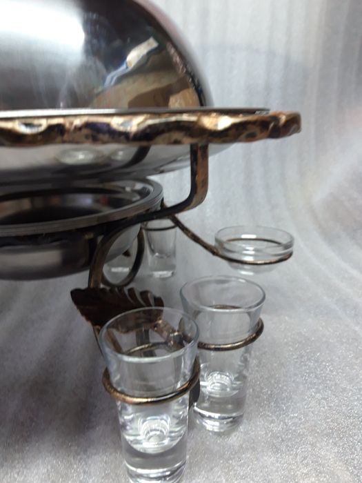 Продам садж кованый лучший подарок +щипцы +крышка.