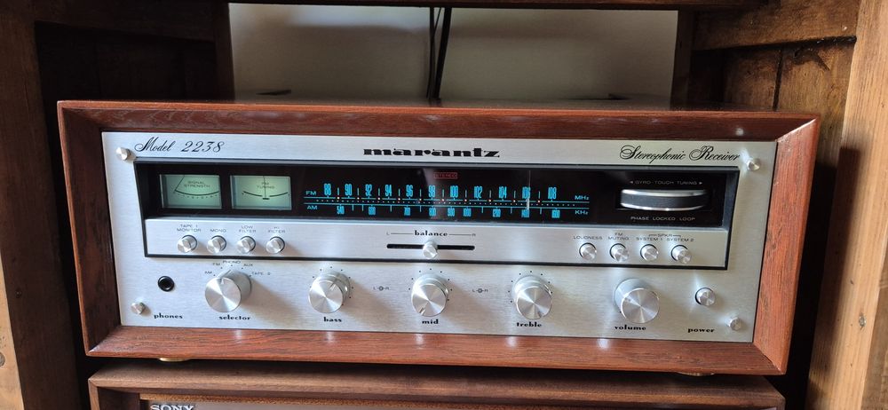 Amplituner Marantz 2238