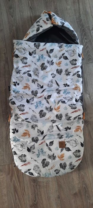 Śpiworek zimowy  do wózka (praktycznie nowy) Lanila
