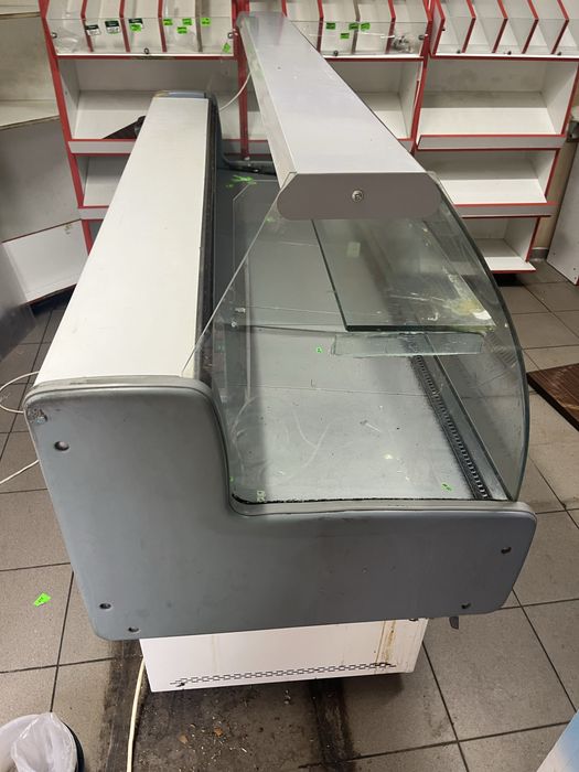 Холодильна вітрина