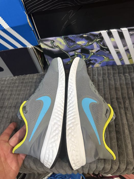 Кросівки Nike Revolution 5 39(24,5см) оригінал