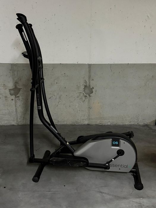 Bicicleta elíptica da marca Domyos Essential + 06