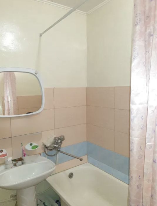 Продам 1 ком квартиру на Тополе!