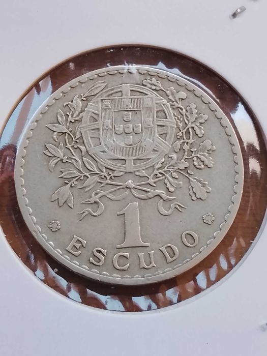 Moeda de 1 escudo de 1928, em alpaca