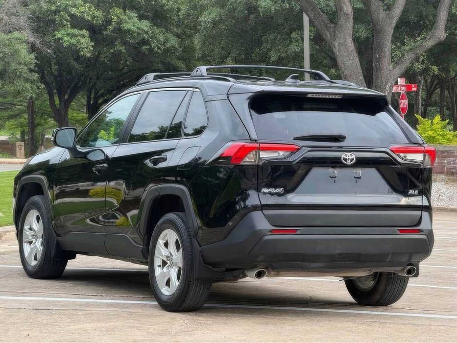 Toyota RAV4 XSE      2021