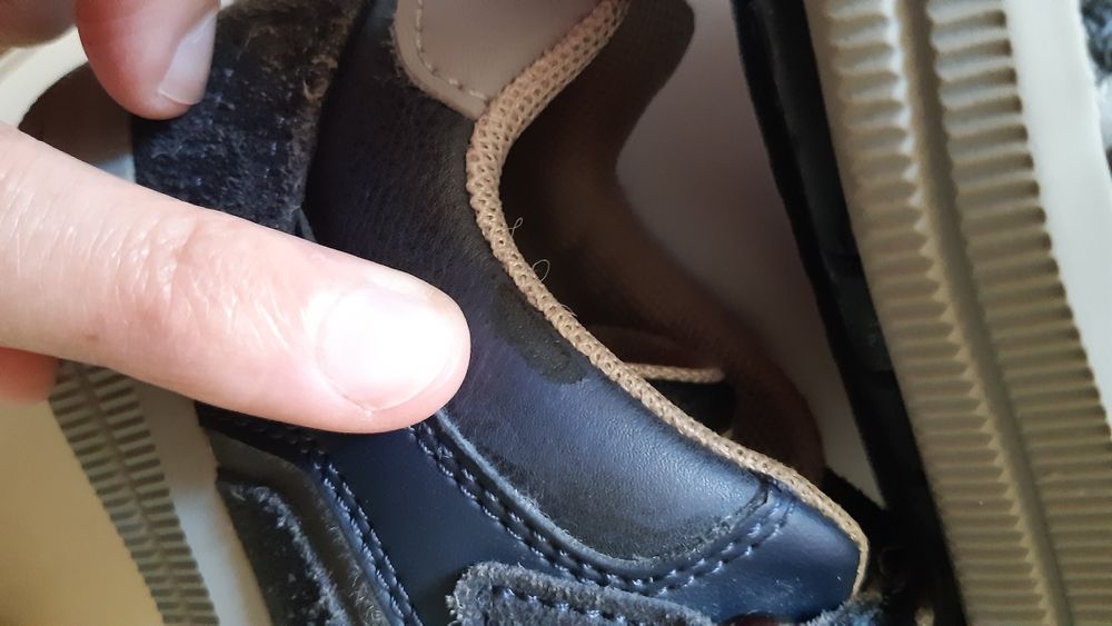 Sapatos Geox tamanho 29